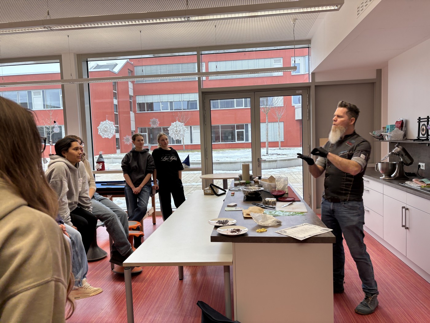 Sebastian Kronseder erkärt die Welt der Pâtisserie comp